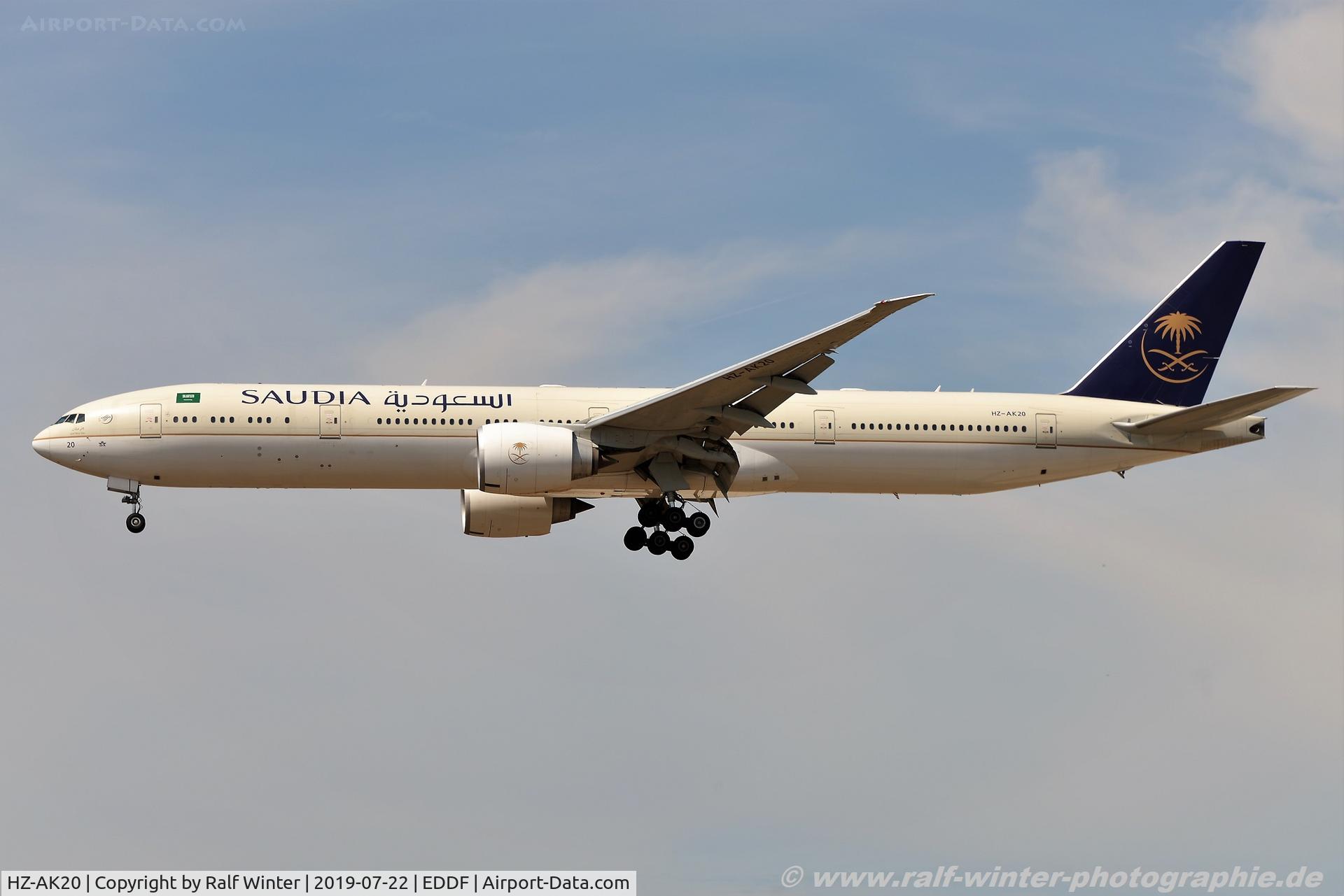 HZ-AK20, 2013 Boeing 777-368/ER C/N 41058, Boeing 777-368ER - SV SVA Saudi Arabian Airlines - 41058 - HZAK20 - 22.07.2019 - FRA