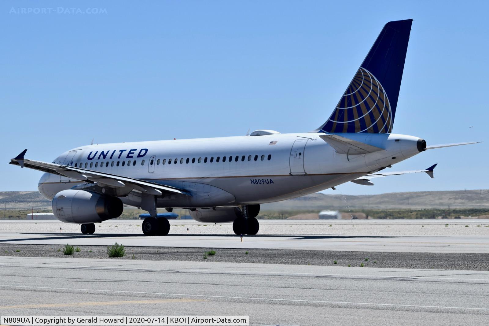 N809UA, 1998 Airbus A319-131 C/N 825, Taxi on Alpha.