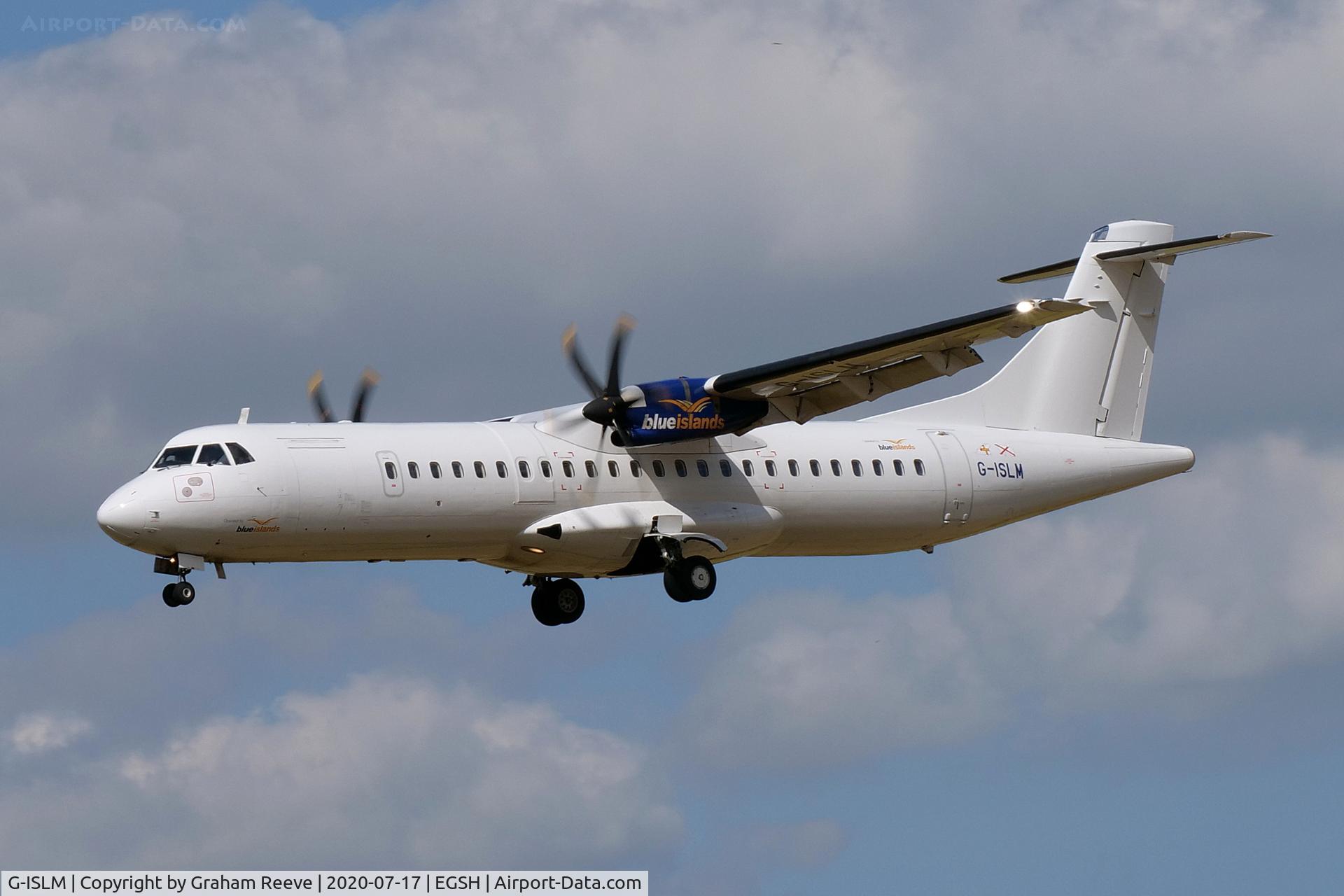 G-ISLM, 2007 ATR 72-212A C/N 762, Landing at Norwich.