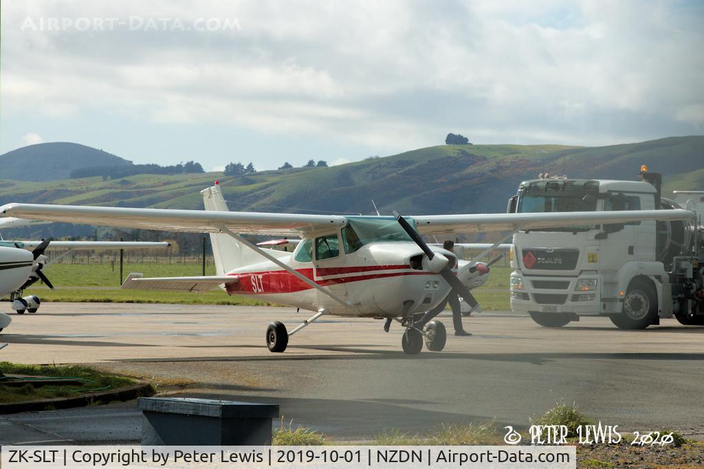ZK-SLT, Cessna 172N C/N 17267656, T A Dickson, Invercargill