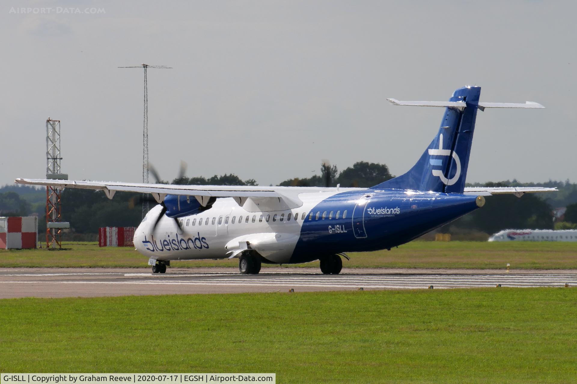 G-ISLL, 2002 ATR 72-212A C/N 696, Departing from Norwich.