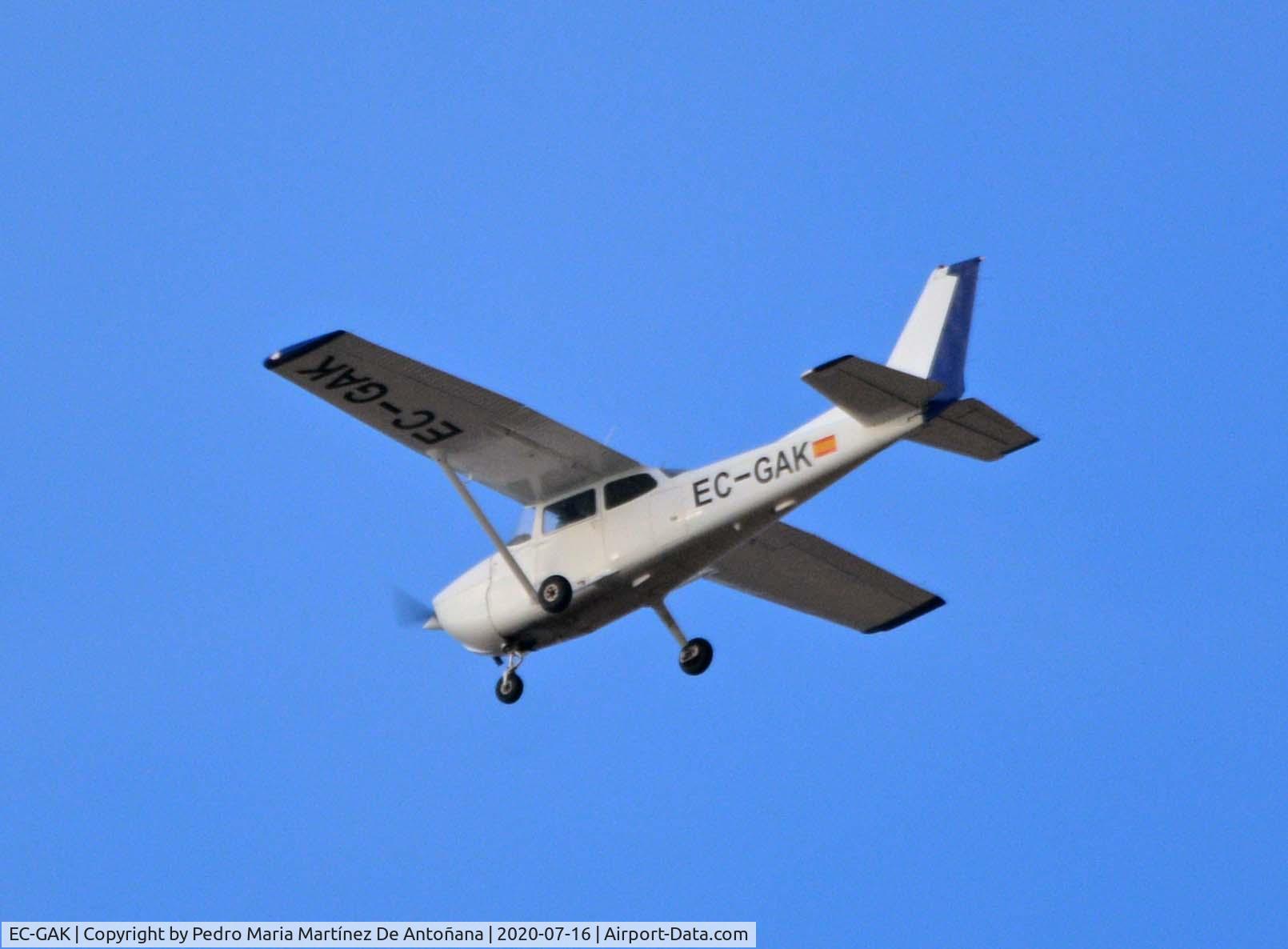 EC-GAK, Cessna 172N C/N 172-69089, Ventas de Armentia - España