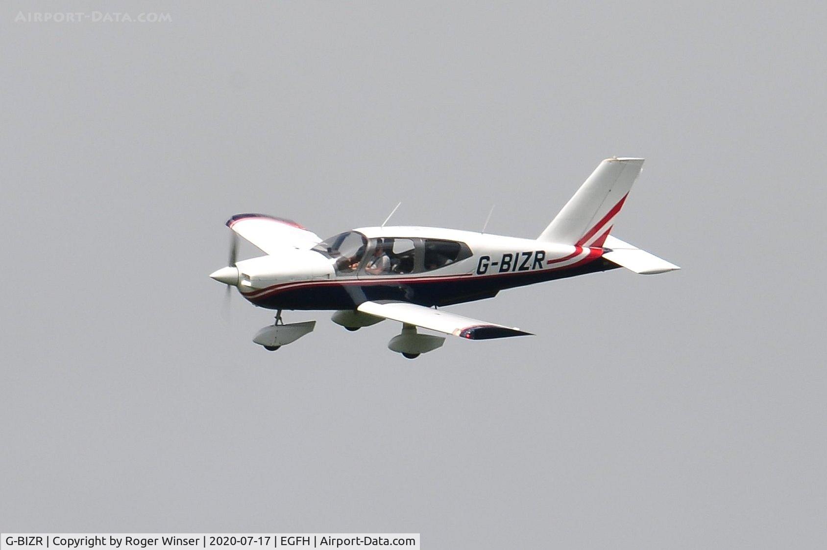 G-BIZR, 1981 Socata TB-9 Tampico C/N 210, Finals Runway 22
