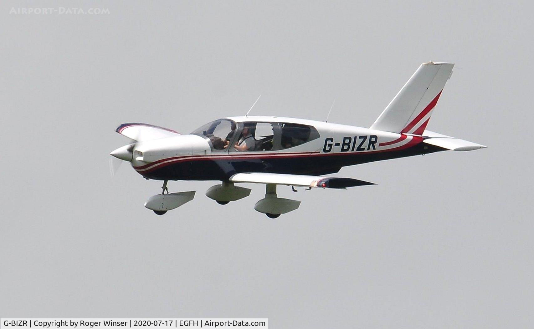G-BIZR, 1981 Socata TB-9 Tampico C/N 210, Finals Runway 22