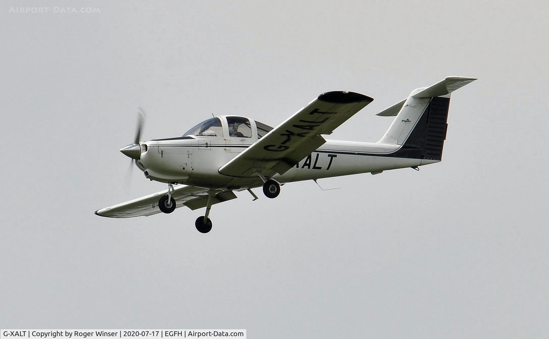 G-XALT, 1979 Piper PA-38-112 Tomahawk Tomahawk C/N 38-79A0801, Finals Runway 22. Operated by Cambrian Flying Club