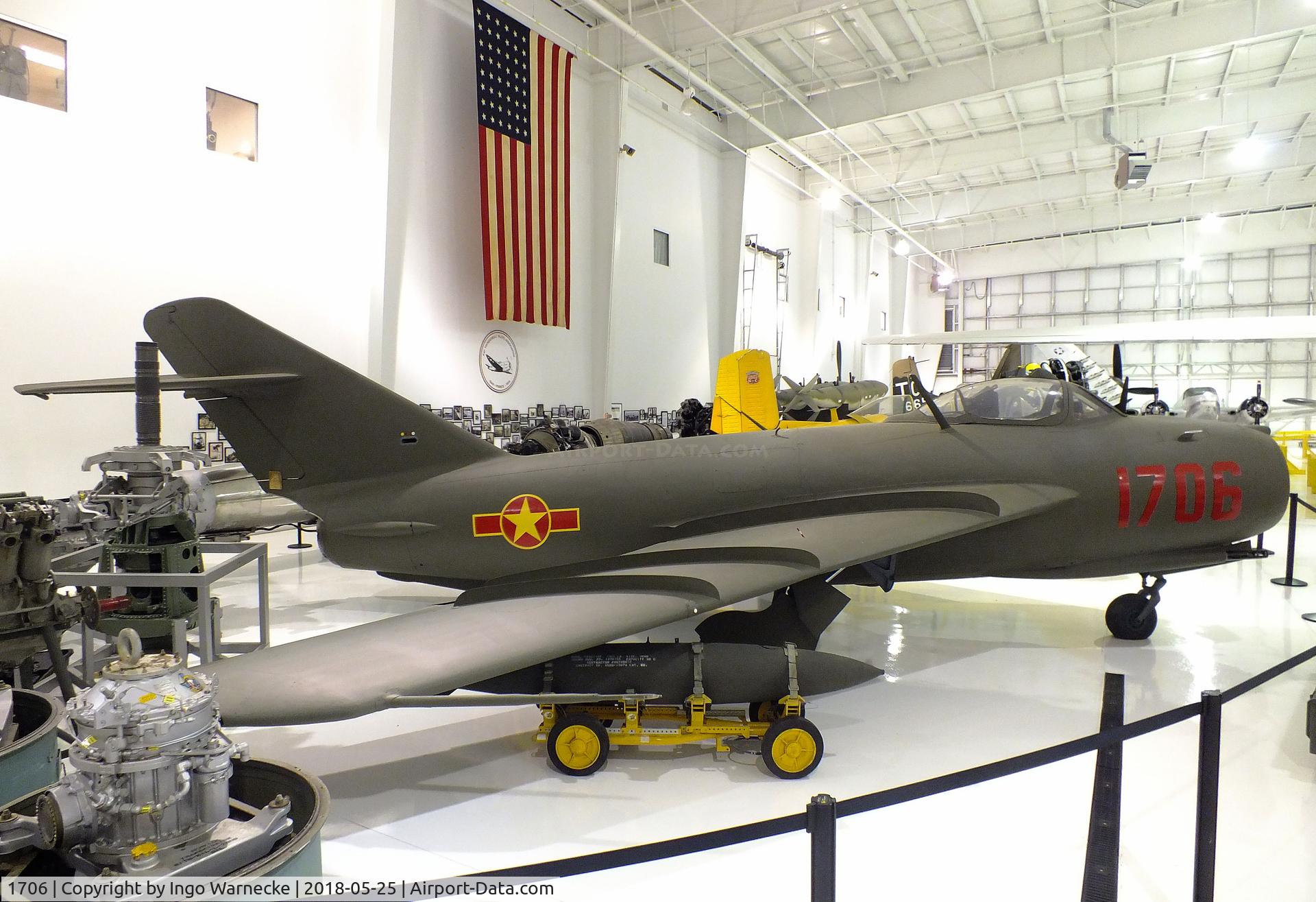 1706, 1959 PZL-Mielec Lim-5 (MiG-17F) C/N 1C1706, PZL-Mielec Lim-5 (MiG-17F) FRESCO-C at the Tennessee Museum of Aviation, Sevierville TN