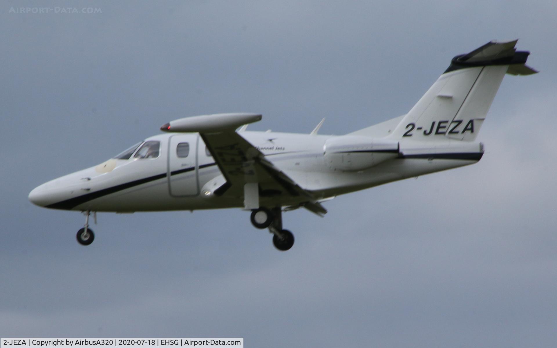 2-JEZA, 2007 Eclipse Aviation Corp EA500 C/N 000031, Arriving at Norwich