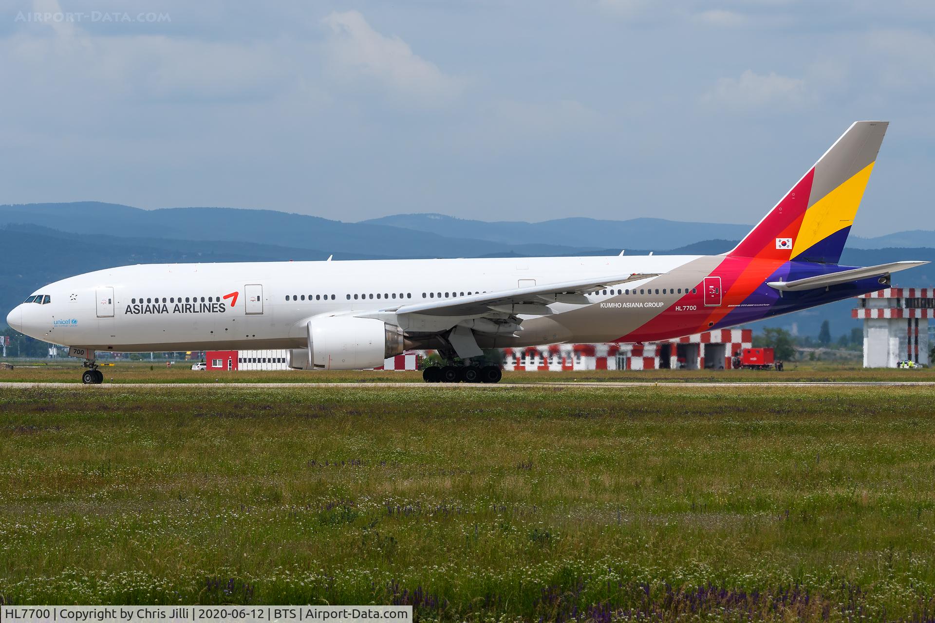 HL7700, Boeing 777-28E/ER C/N 30859, Asiana Airlines