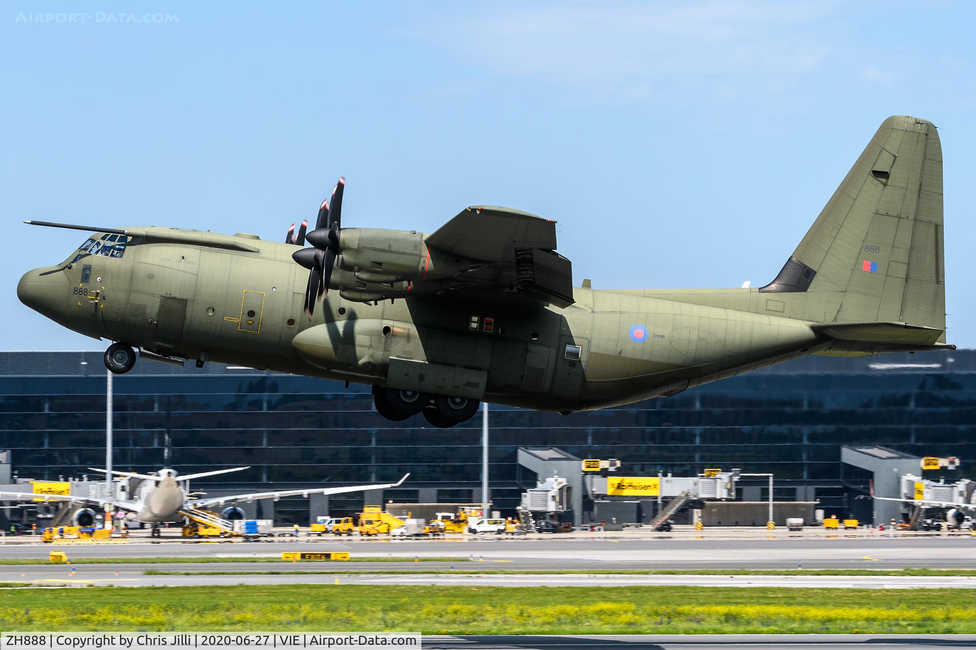 ZH888, 2000 Lockheed Martin C-130J Hercules C.5 C/N 382-5496, Royal Air Force