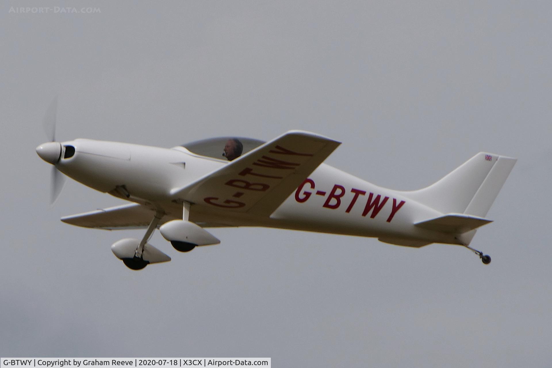 G-BTWY, 1994 Aero Designs Pulsar C/N PFA 202-12040, Departing from Northrepps.