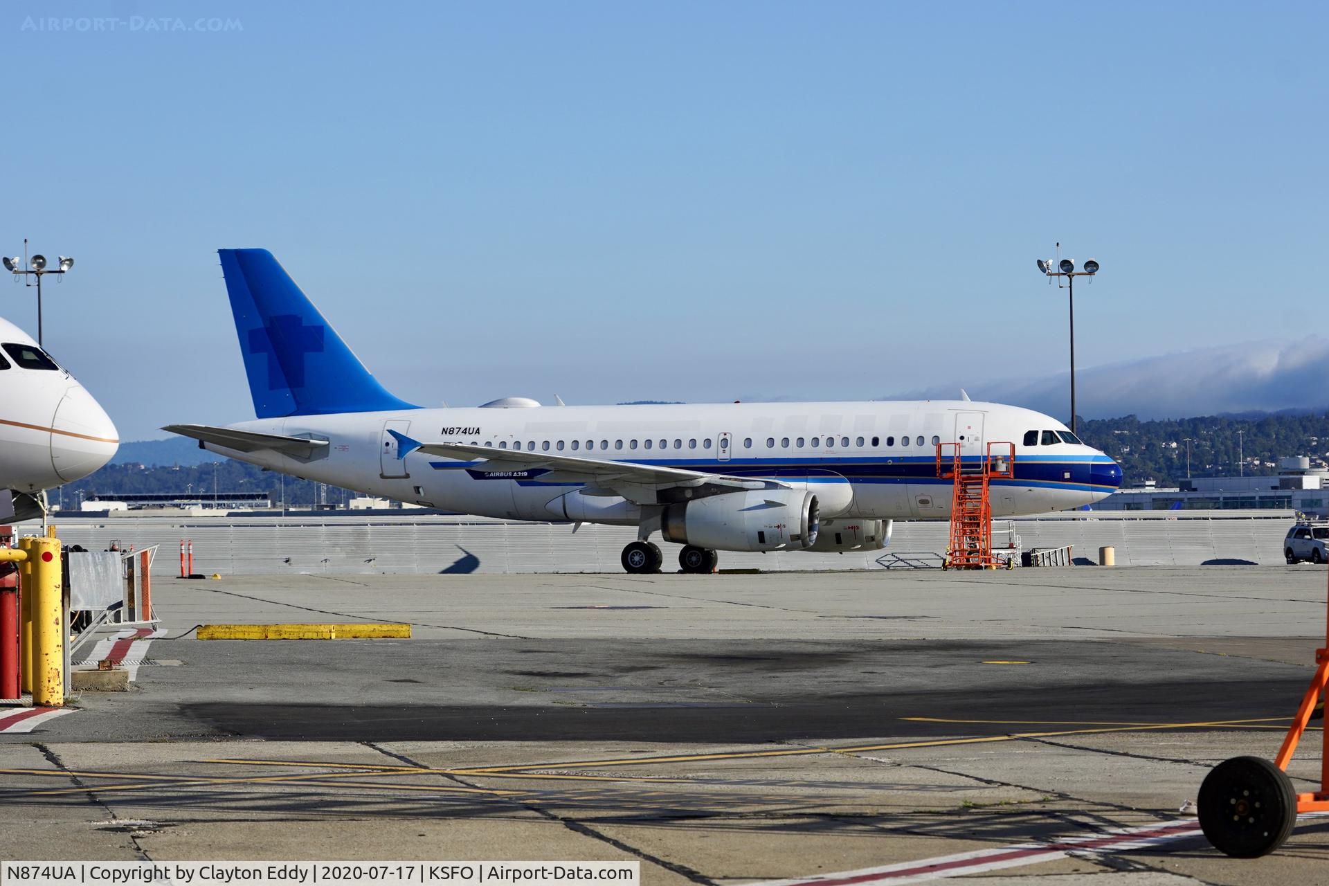 N874UA, 2003 Airbus A319-132 C/N 2008, SFO 2020.