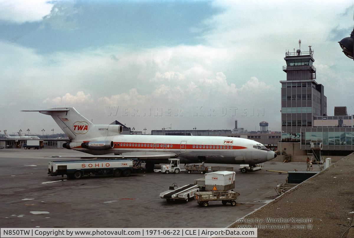 N850TW, 1954 Boeing 727-31 C/N 18569, N850TW in Cleveland