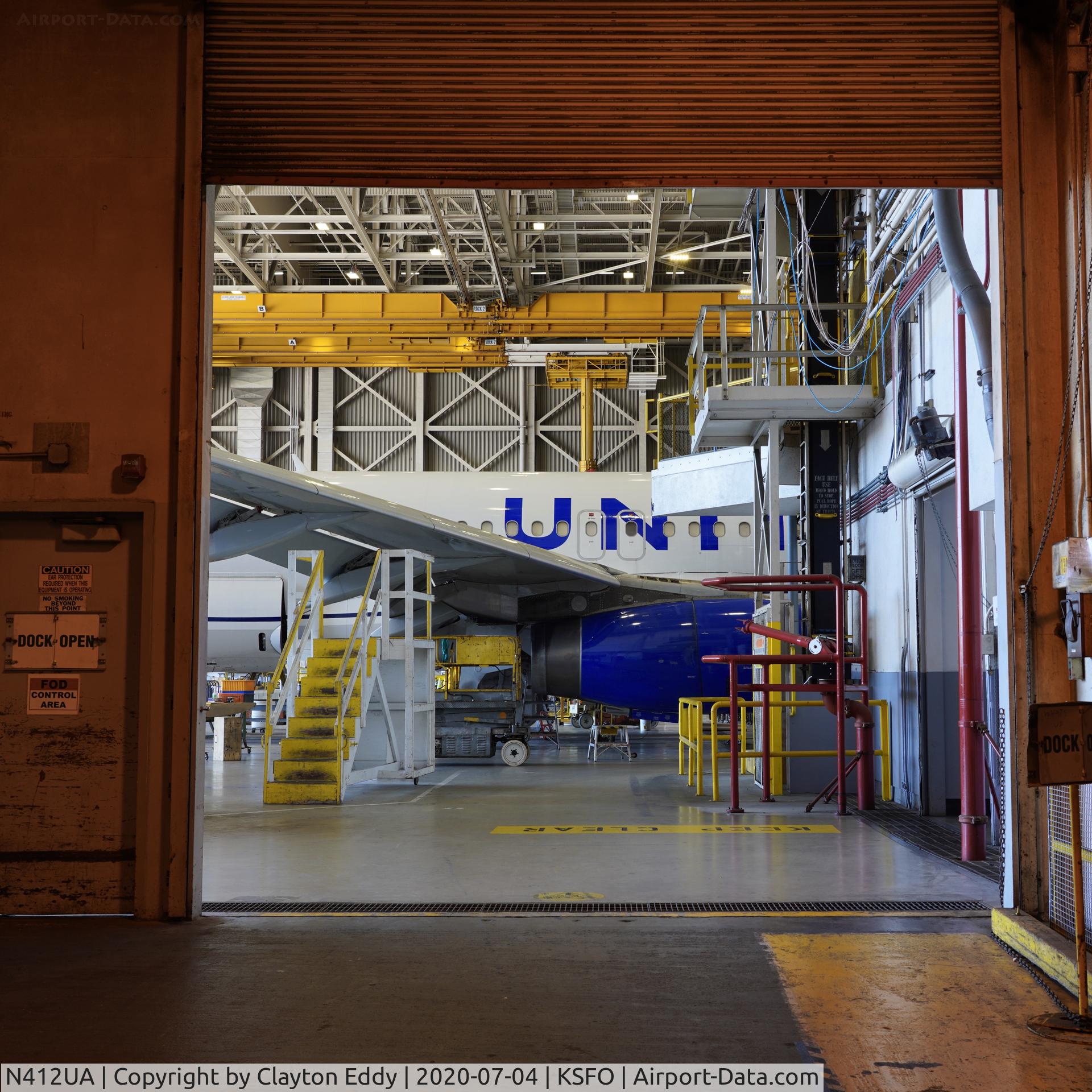 N412UA, 1994 Airbus A320-232 C/N 465, SFO 2020.