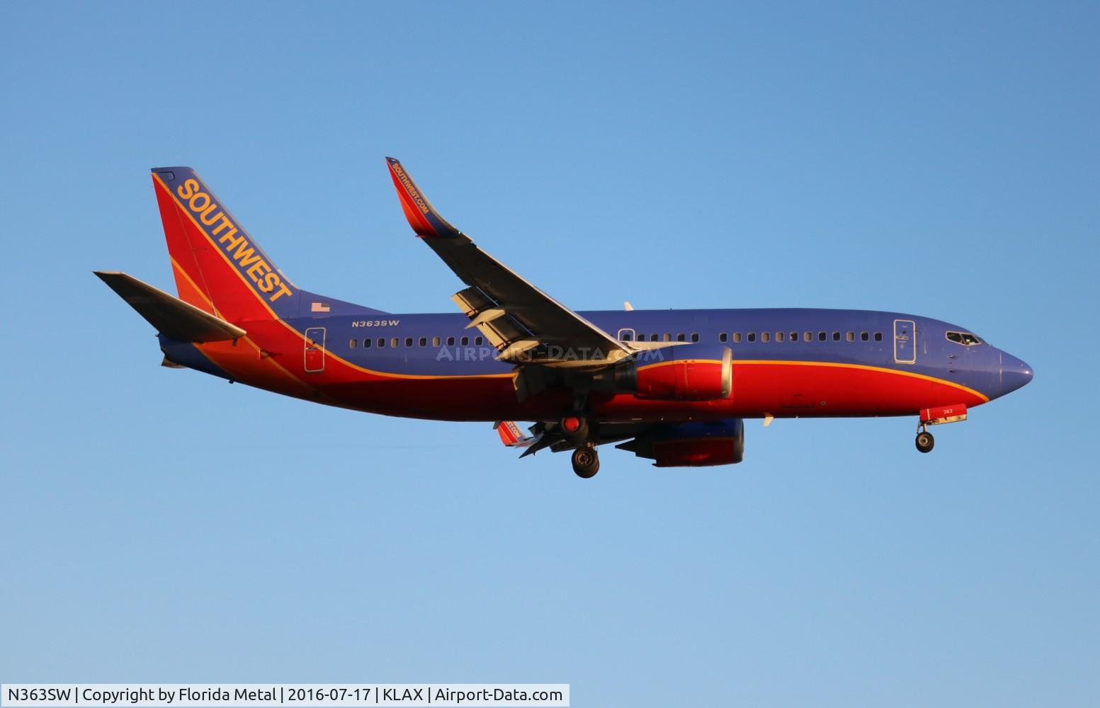 N363SW, 1993 Boeing 737-3H4 C/N 26574, LAX 2016