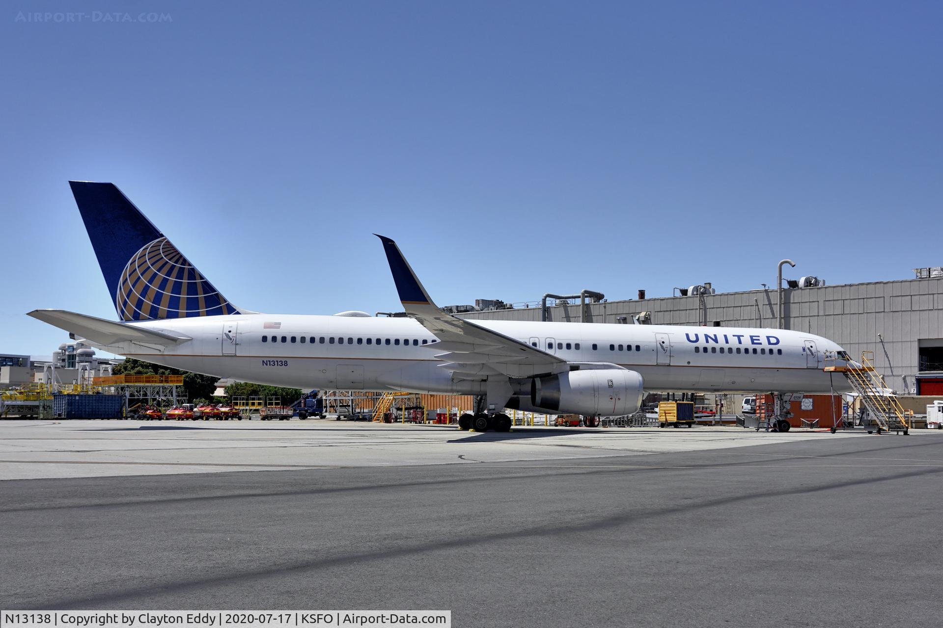 N13138, 1999 Boeing 757-224 C/N 30351, SFO 2020.