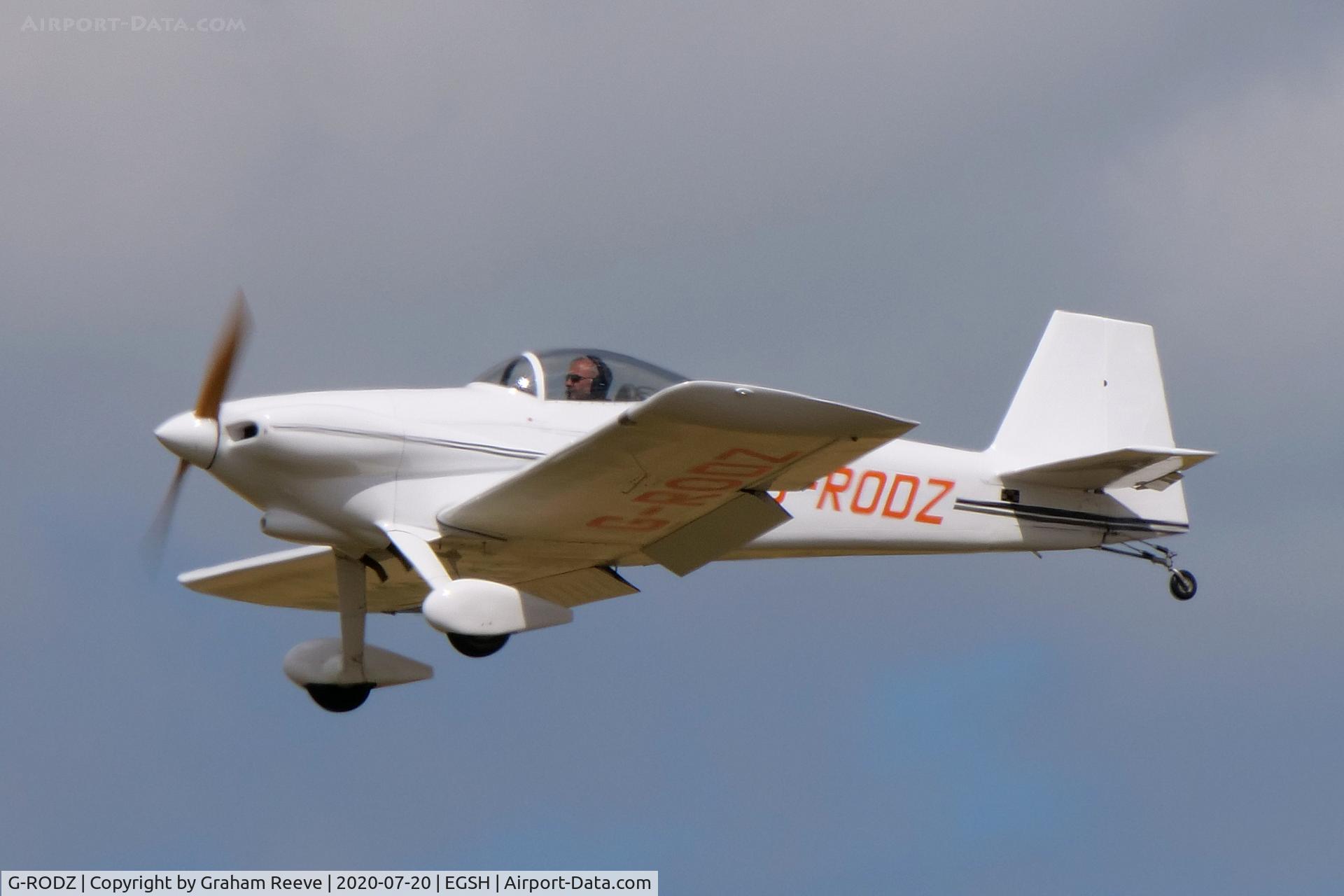 G-RODZ, 2004 Vans RV-3 C/N 10622, Landing at Norwich.