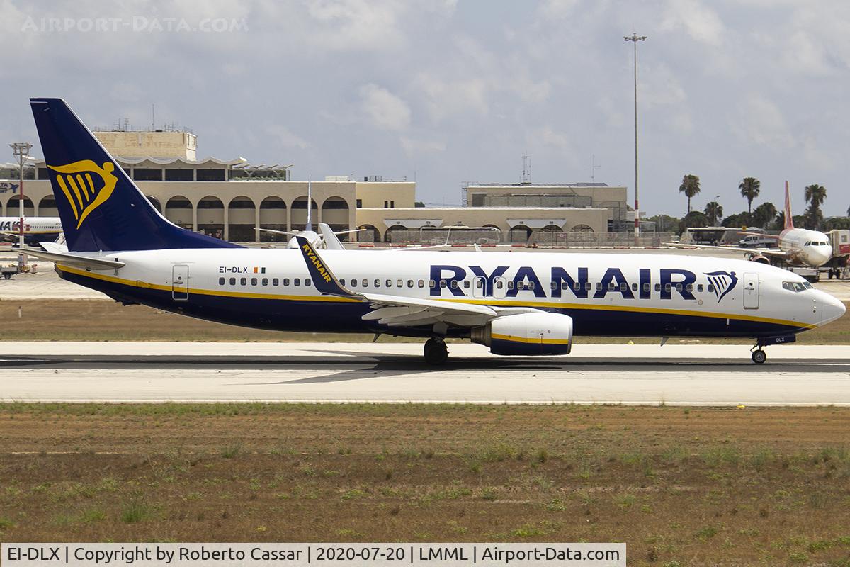 EI-DLX, 2006 Boeing 737-8AS C/N 33600, Runway 13
