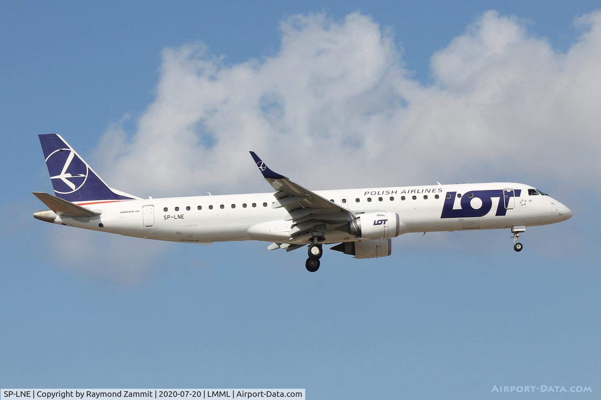 SP-LNE, 2012 Embraer 195LR (ERJ-190-200LR) C/N 19000583, Embraer 195LR SP-LNE LOT
