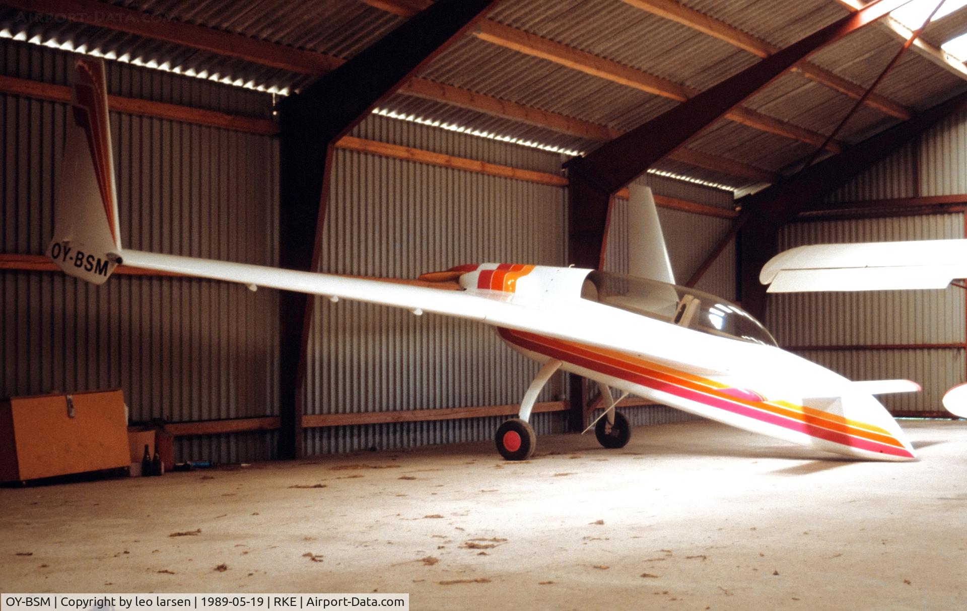 OY-BSM, 1985 Rutan Long-EZ C/N 8202-715, Roskilde 19.5.1989