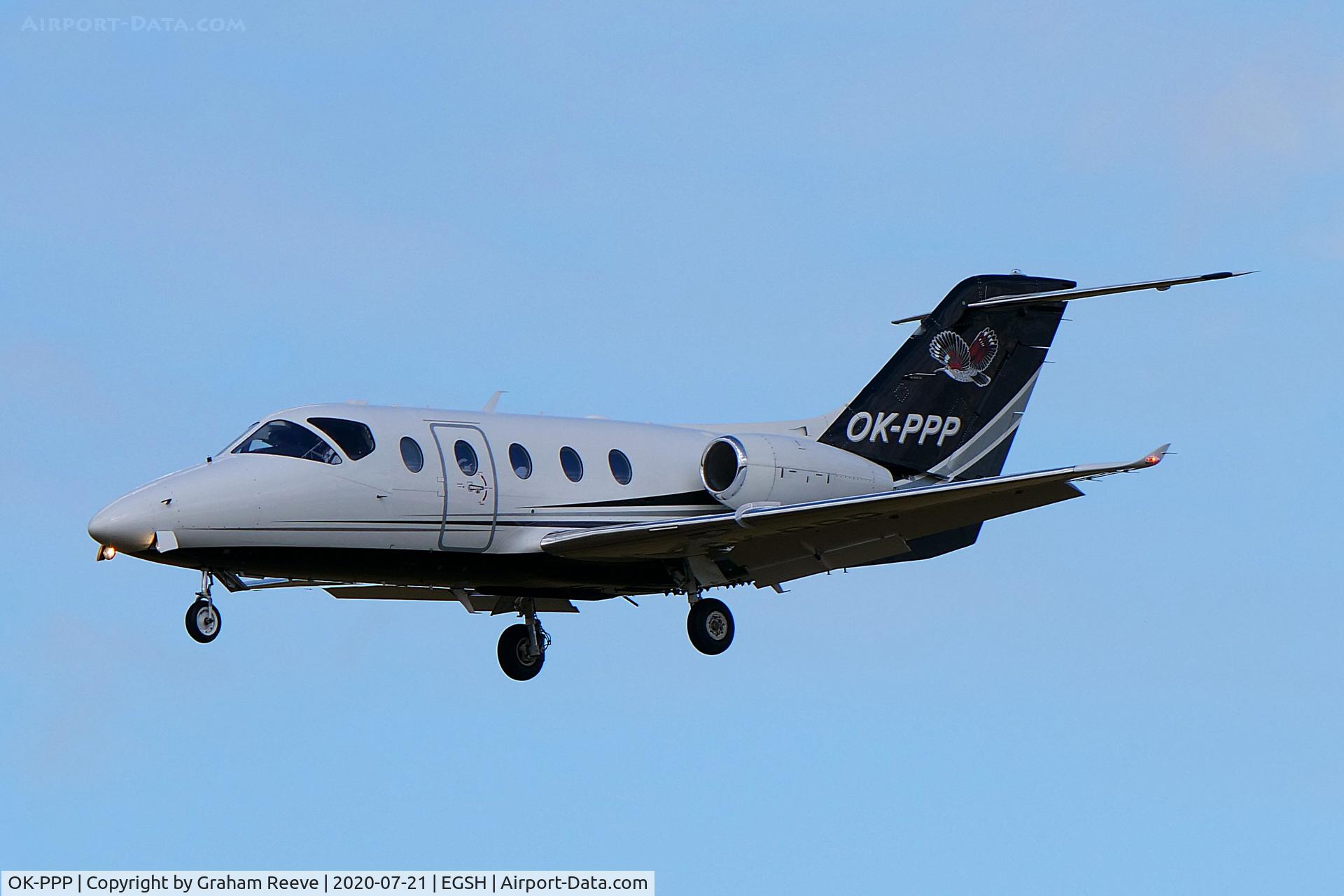 OK-PPP, 2004 Raytheon Hawker 400XP C/N RK-385, Landing at Norwich.
