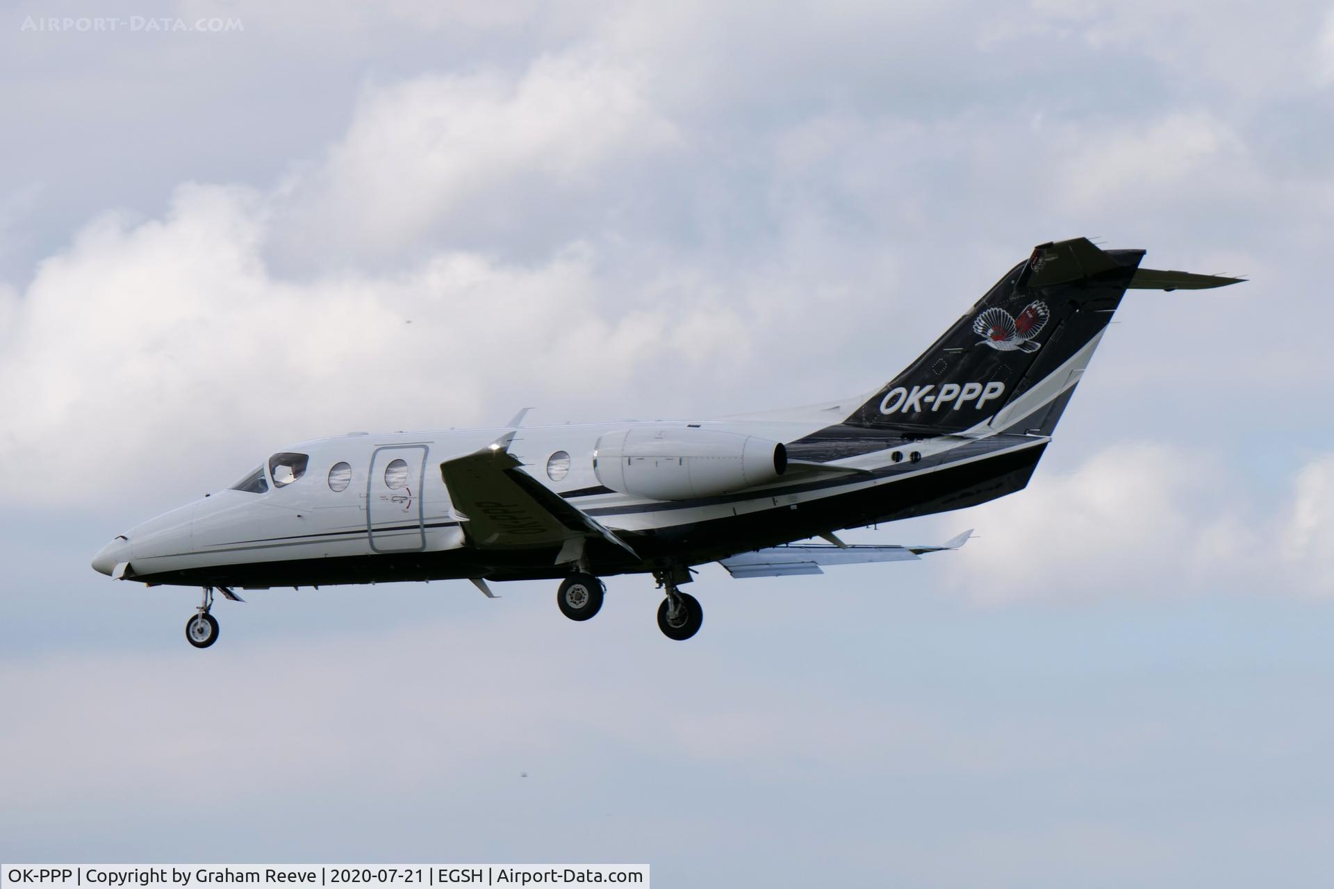 OK-PPP, 2004 Raytheon Hawker 400XP C/N RK-385, Landing at Norwich.