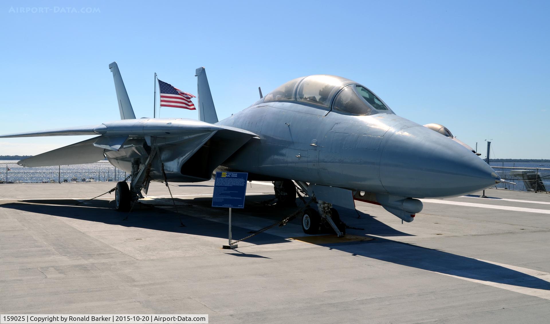 159025, Grumman F-14A Tomcat C/N 86, F-14A  USS Yorktown  Patriots Point