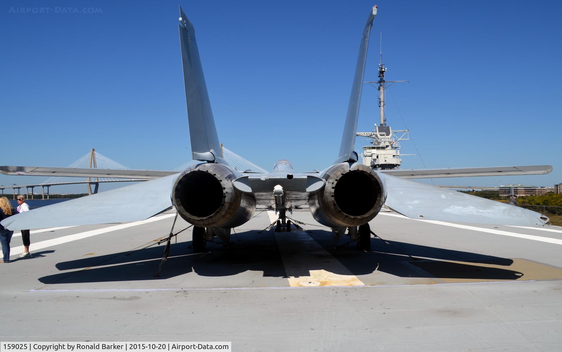 159025, Grumman F-14A Tomcat C/N 86, F-14A  USS Yorktown  Patriots Point