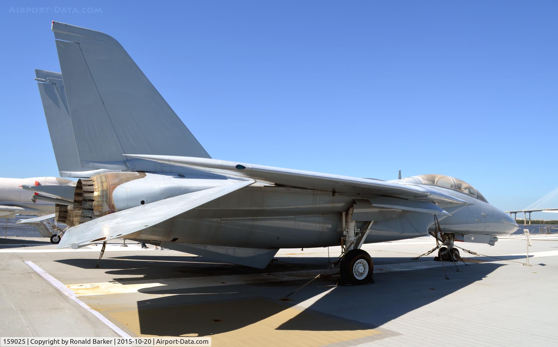 159025, Grumman F-14A Tomcat C/N 86, F-14A  USS Yorktown  Patriots Point