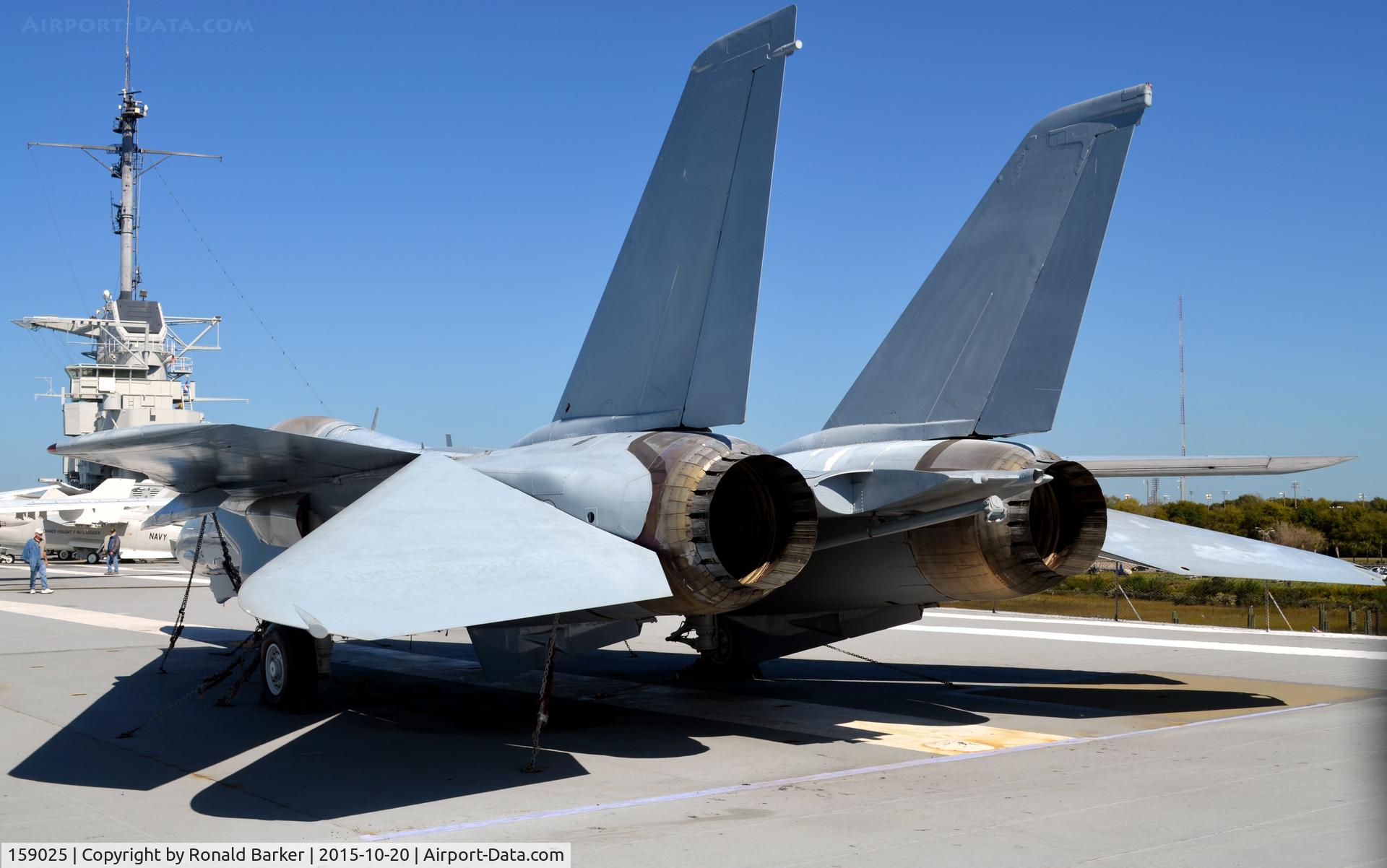 159025, Grumman F-14A Tomcat C/N 86, F-14A  USS Yorktown  Patriots Point