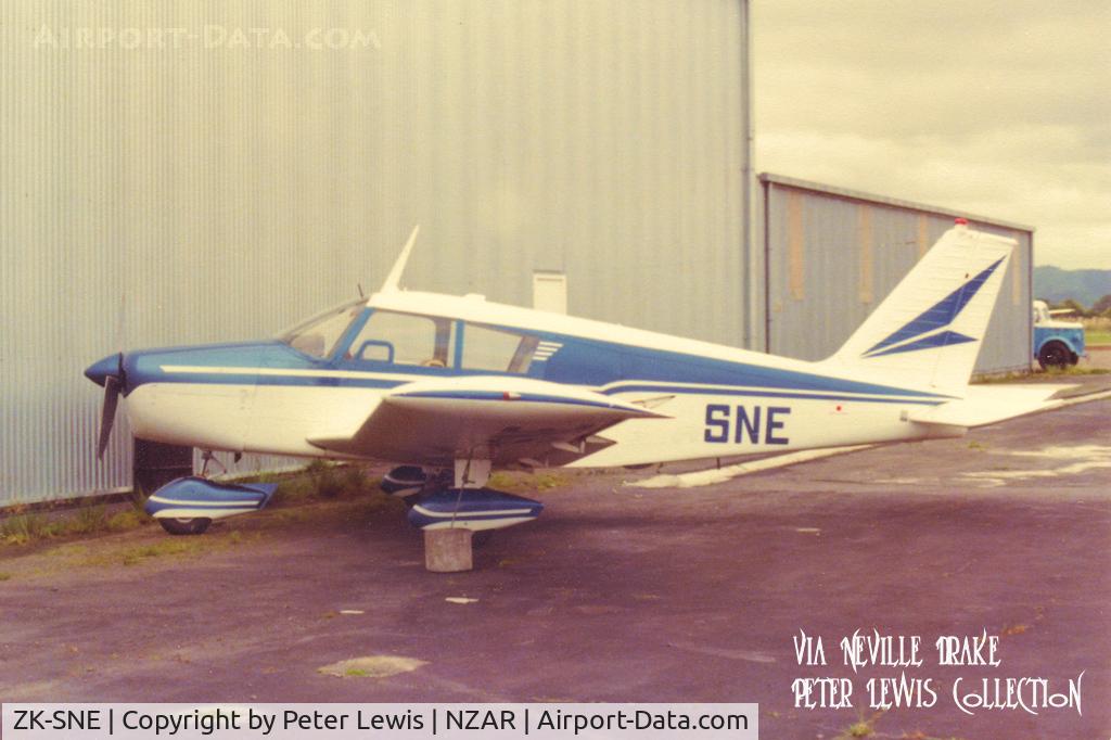 ZK-SNE, Piper PA-28-180 C/N 28-1509, J L Dexter, Papatoetoe - 1980