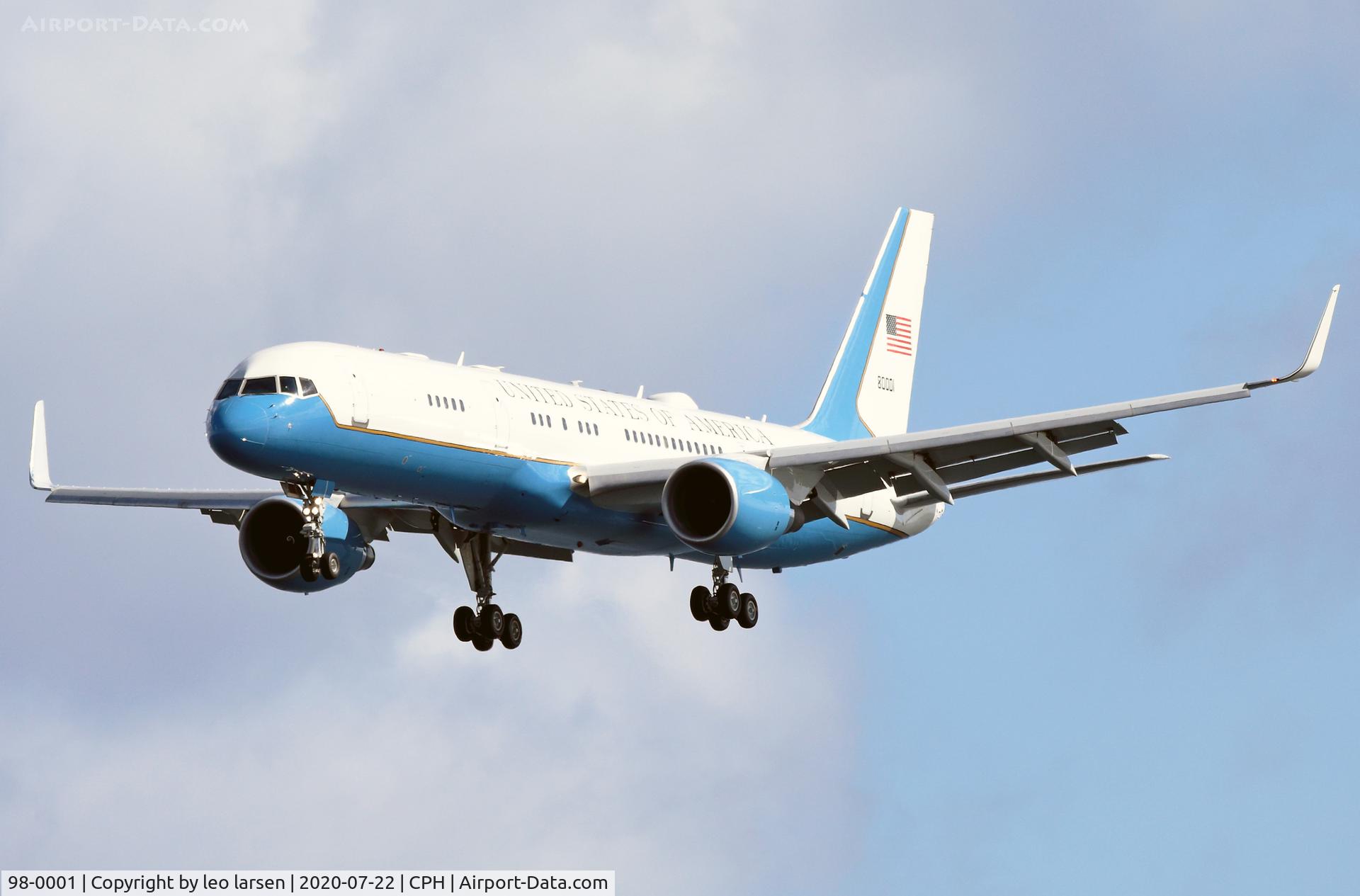 98-0001, 1998 Boeing VC-32A (757-200) C/N 29025, Copenhagen 22.7.2020 with M.R.Pompeo.