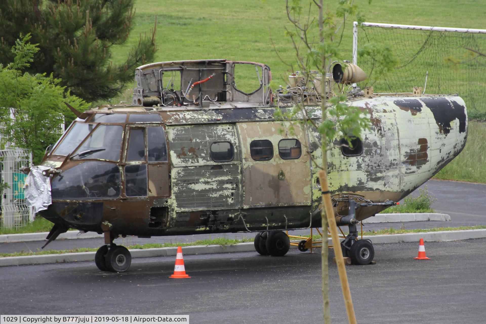 1029, Aérospatiale SA-330B Puma C/N 1029, store at Latresne sckool