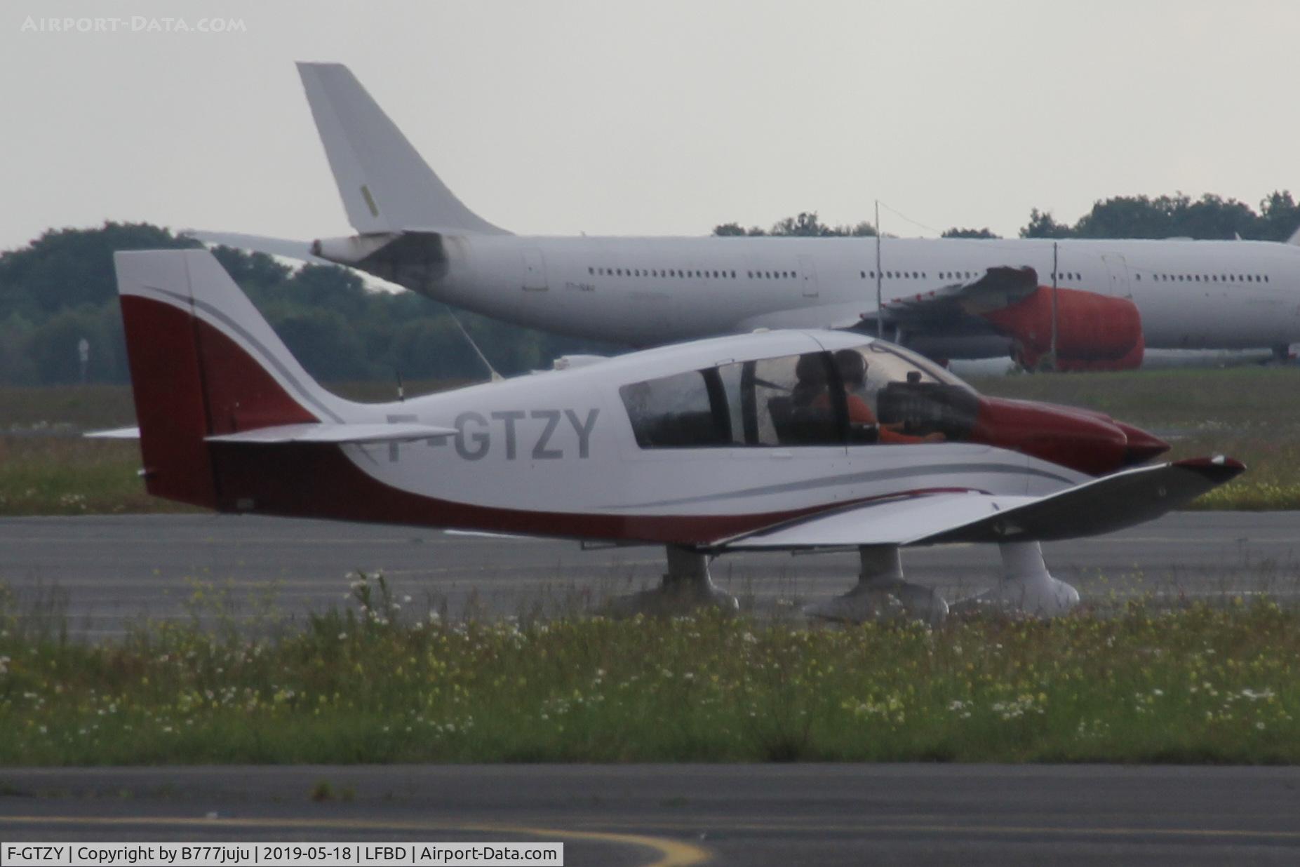 F-GTZY, Robin DR-400-160 Chevalier C/N 2445, new peint