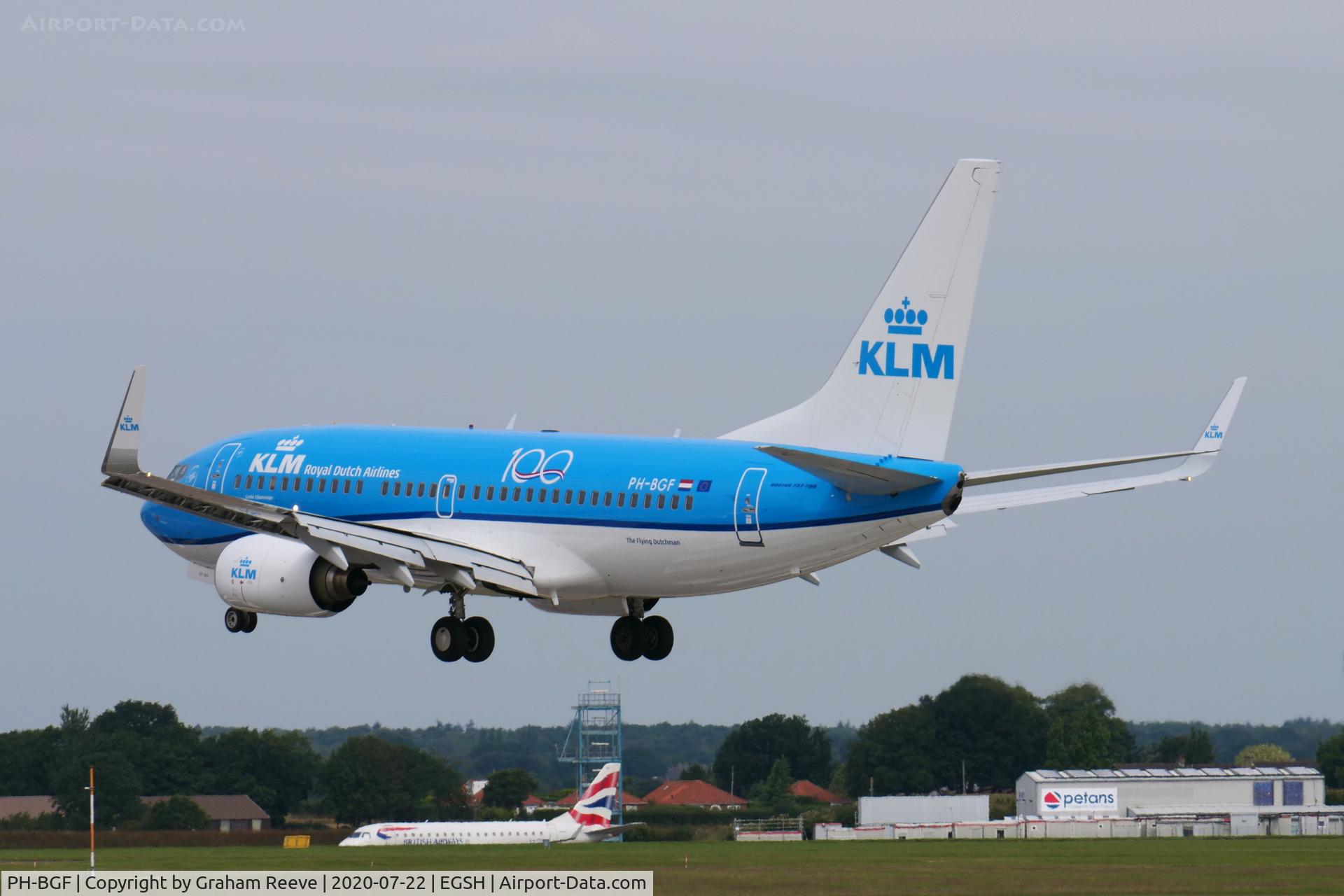 PH-BGF, 2008 Boeing 737-7K2 C/N 30365, Landing at Norwich.