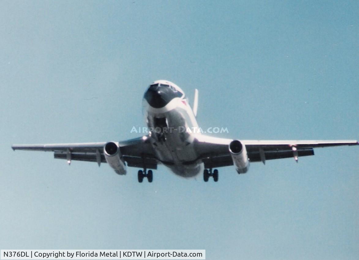 N376DL, 1987 Boeing 737-247 C/N 23603, DTW 1993