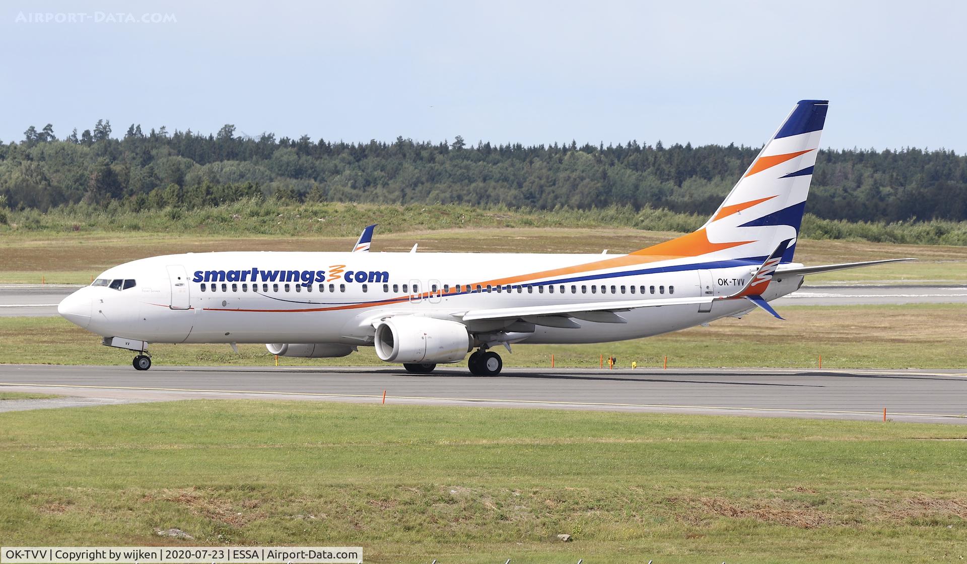 OK-TVV, 2012 Boeing 737-86N C/N 38027, RWY 01L