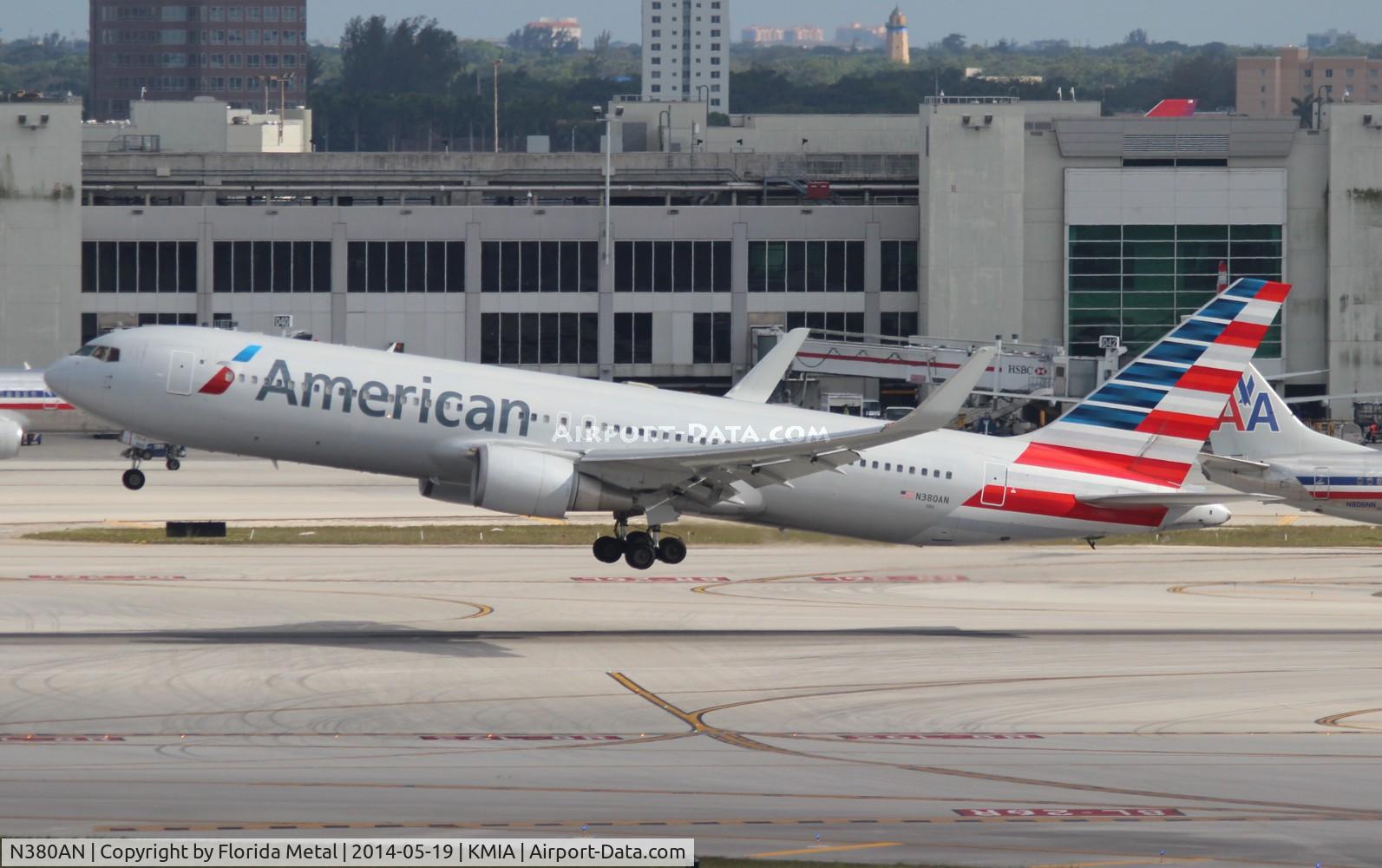 N380AN, 1993 Boeing 767-323 C/N 25449, MIA 2014