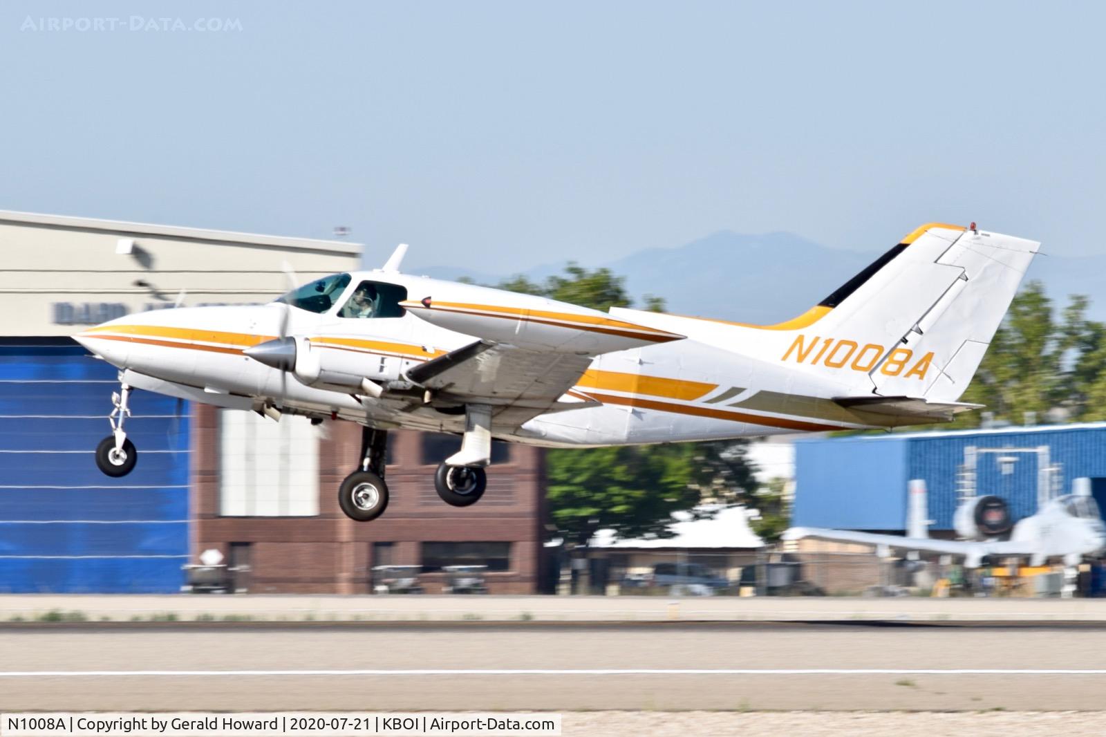 N1008A, 1967 Cessna 402 C/N 402-0097, Take off from 10L.