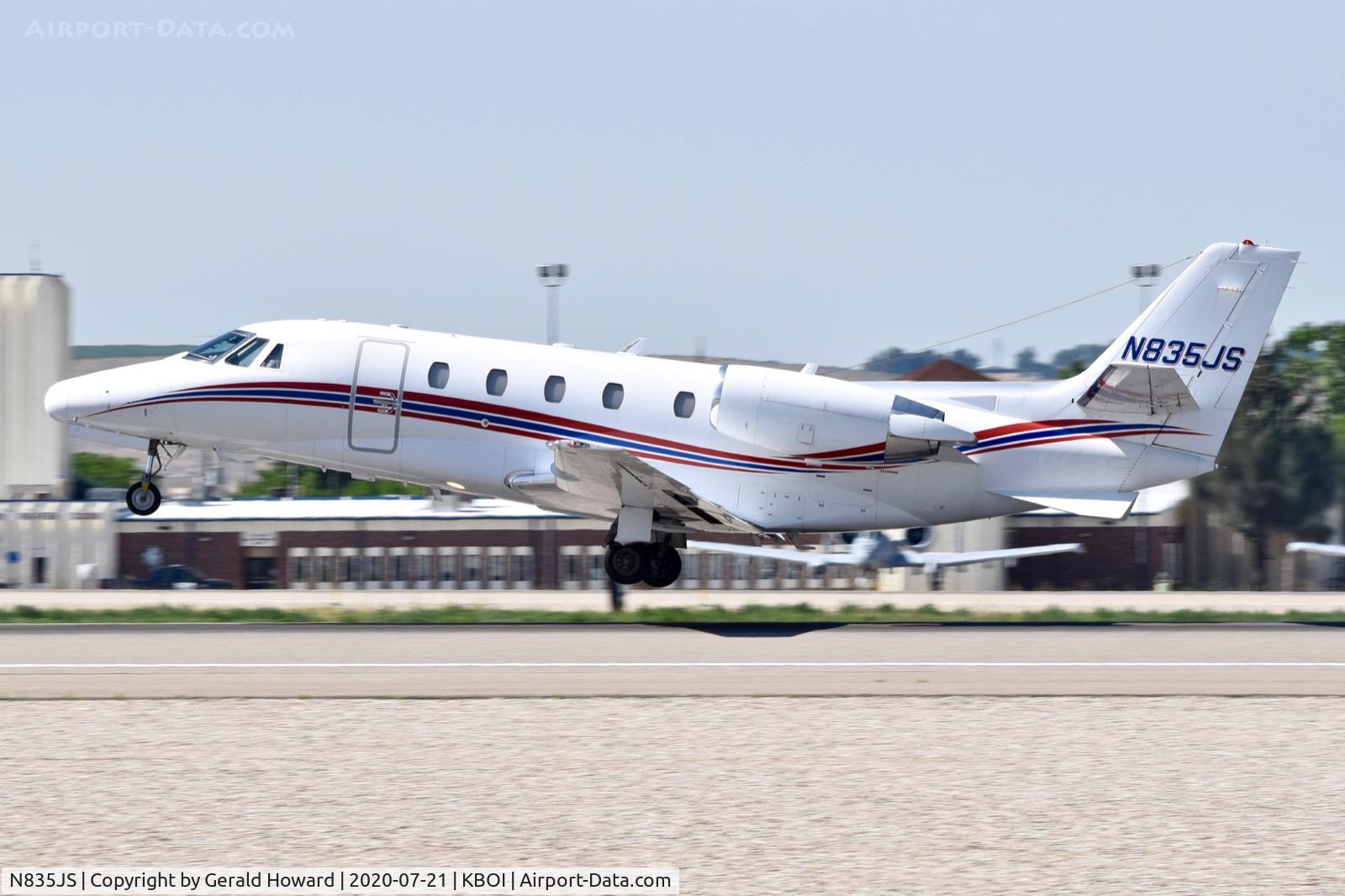 N835JS, 2008 Cessna 560XL Citation XLS C/N 560-5813, Take off from 10L.