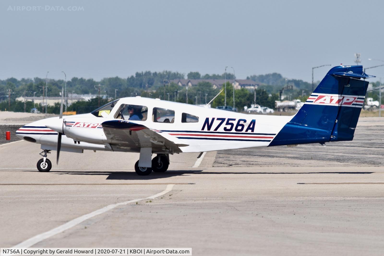 N756A, 2007 Piper PA-44-180 Seminole C/N 4496244, Taxiing off north GA ramp.