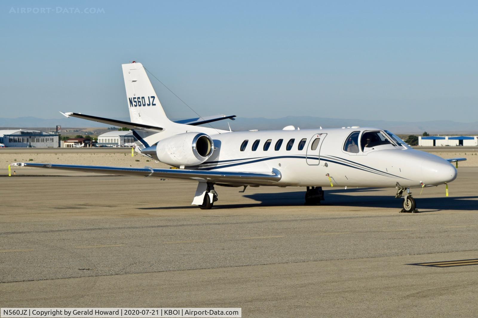N560JZ, 1990 Cessna 560 Citation Ultra C/N 560-0017, Parked on the north GA ramp.