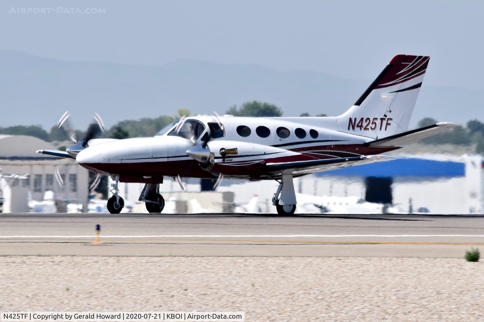 N425TF, Cessna 425 C/N 425-0143, Take off from 10L.