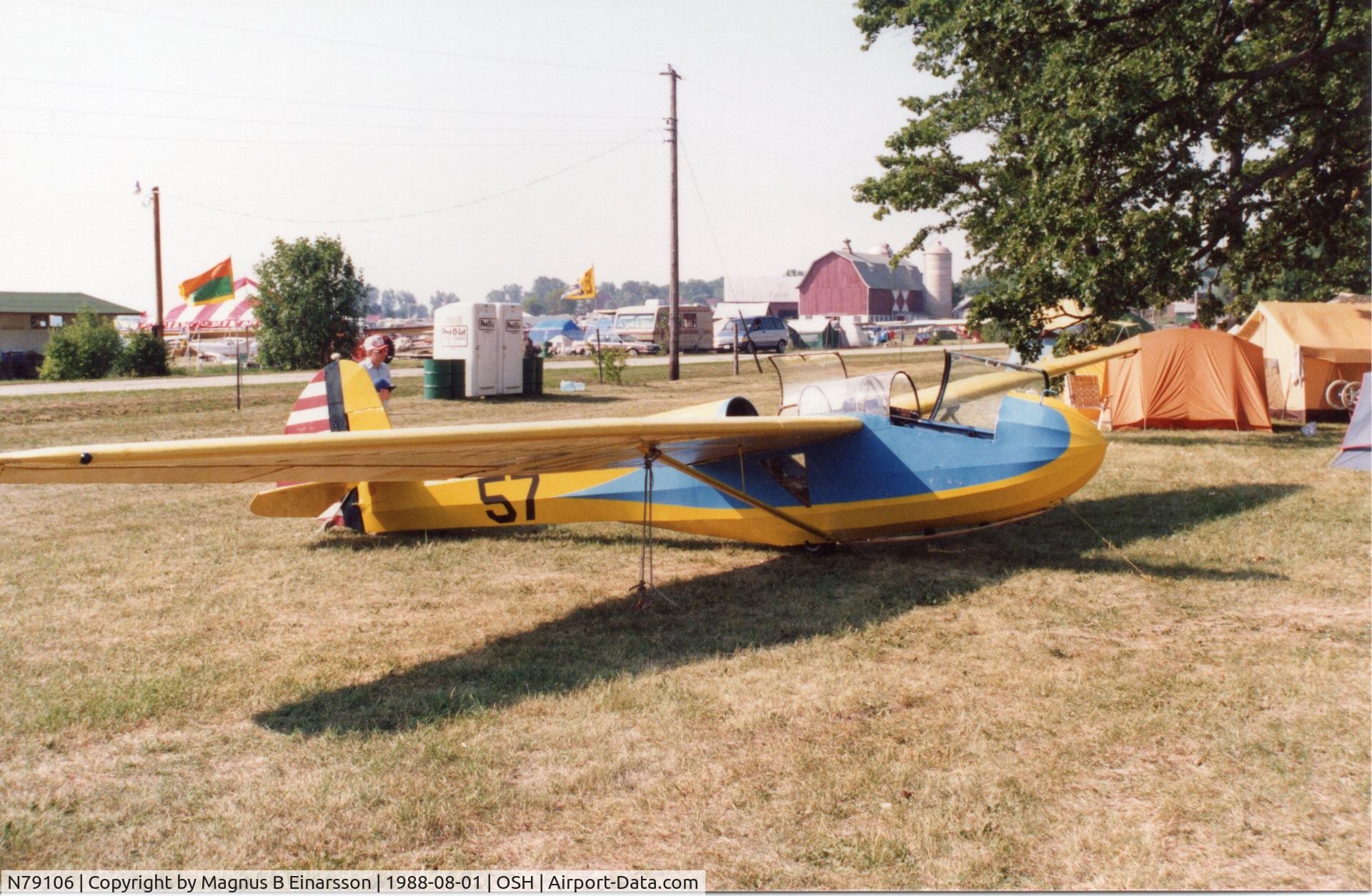 N79106, 1946 Schweizer SGS 2-8 C/N 57, Oshkosh 1988