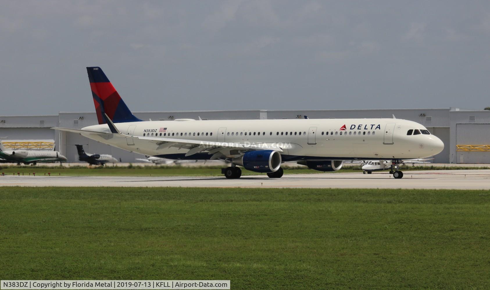 N383DZ, 2019 Airbus A321-211 C/N 8916, FLL 2019