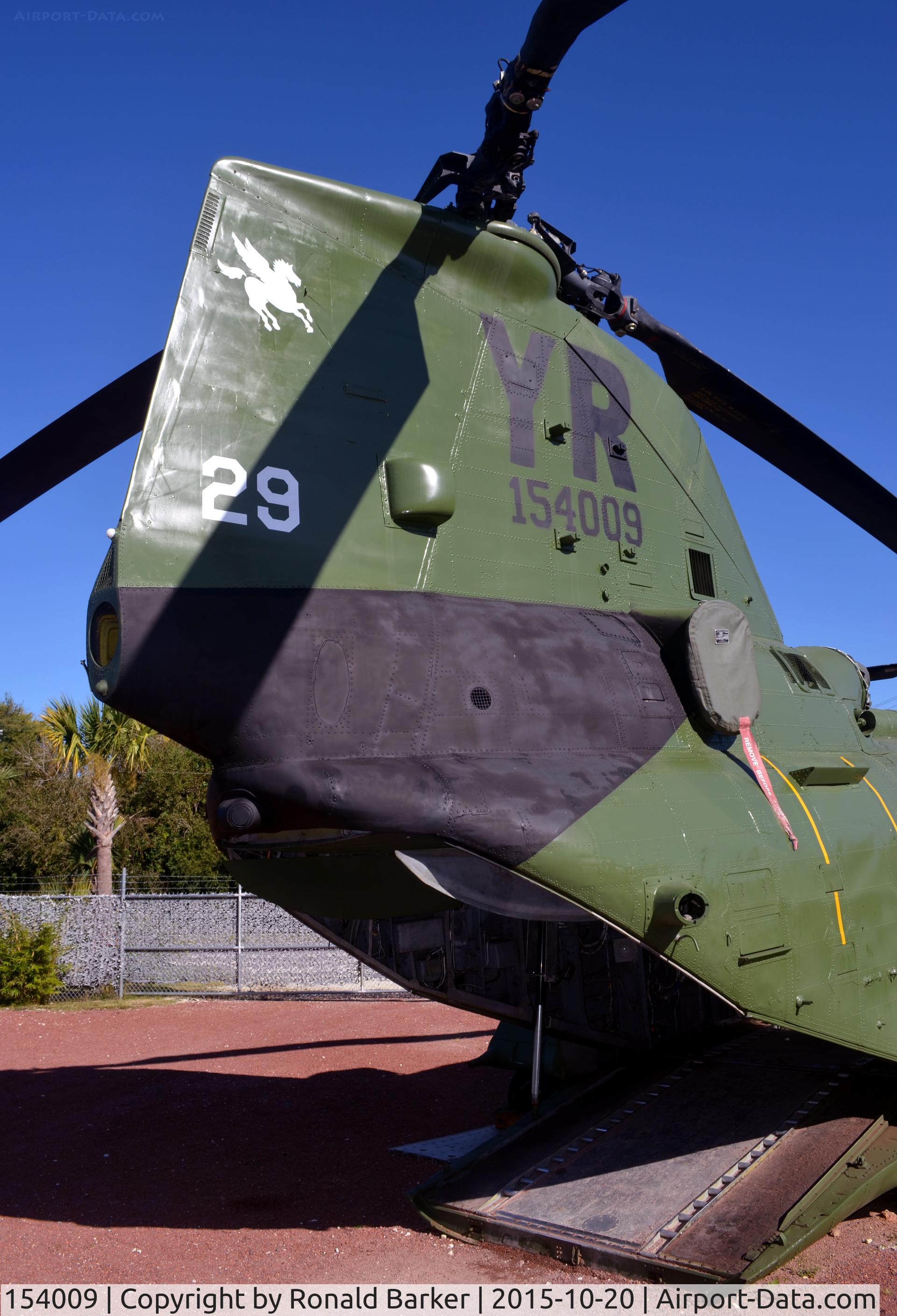 154009, Boeing Vertol CH-46E Sea Knight C/N 2360, CH-46E  Vietnam Village Patriots Point