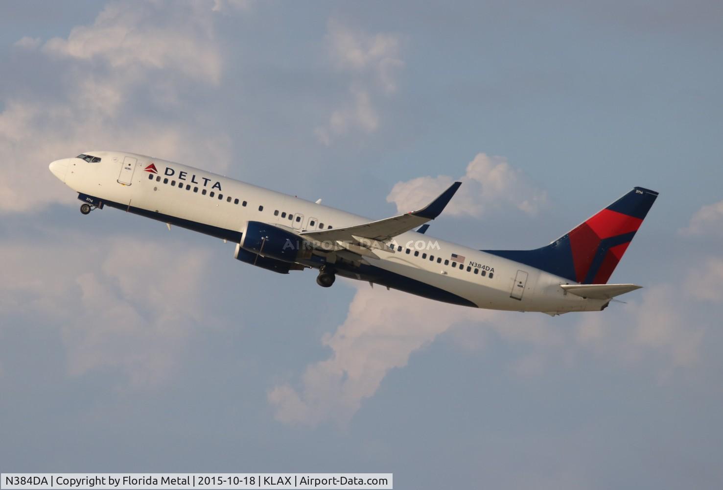 N384DA, 1999 Boeing 737-832 C/N 30347, LAX 2015