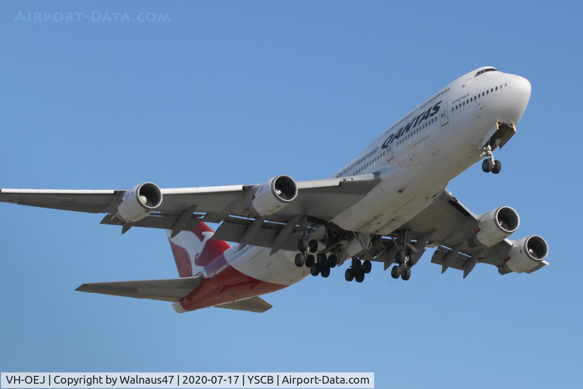 VH-OEJ, 2003 Boeing 747-438/ER C/N 32914, Qantas B747-438 VH-OEJ Cn 32914 climbing from Rwy 35 at Canberra International Airport YSCB on 17Jul2020 - departing for the last ever Qantas Boeing 747 Passenger Flight. The aircraft was cleared to take-off downwind, to avoid a tight 120 deg turn.