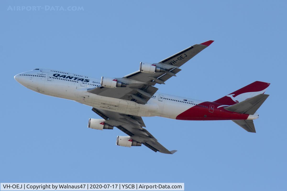 VH-OEJ, 2003 Boeing 747-438/ER C/N 32914, Qantas B747-438 VH-OEJ Cn 32914 returning from Kosciuszko NP on 17Jul2020 - during the last ever Qantas Boeing 747 Passenger Flight. The aircraft flew over Parliament House and Lake Burley Griffin before returning to Canberra Airport.