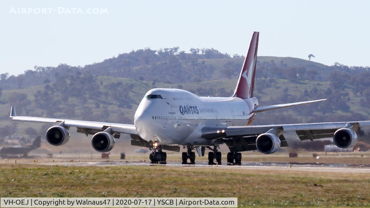 VH-OEJ, 2003 Boeing 747-438/ER C/N 32914, Qantas B747-438 VH-OEJ Cn 32914 rolling out at Canberra International Airport YSCB on Rwy 17 on 17Jul2020 - ending the last ever Qantas Boeing 747 Passenger Flight. The aircraft flew from Kosciuszko NP before orbiting Canberra and returning to YSCB.