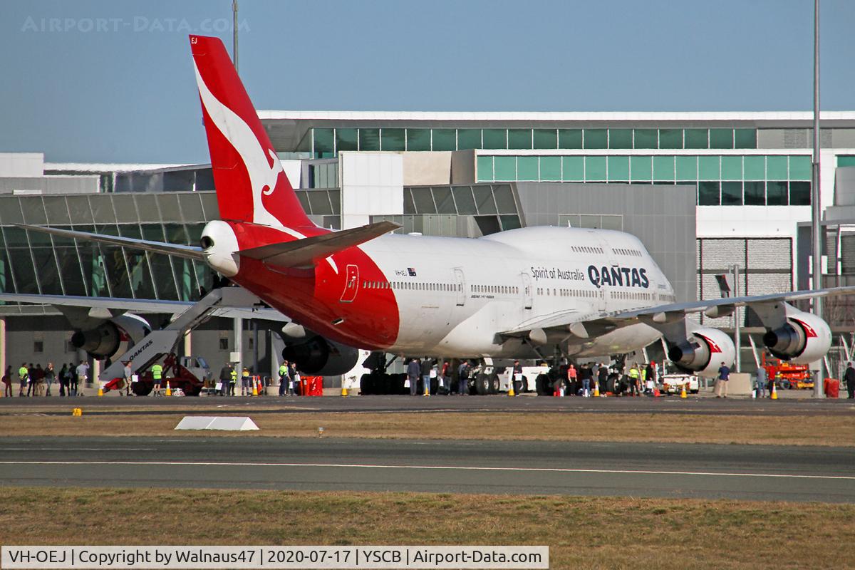 VH-OEJ, 2003 Boeing 747-438/ER C/N 32914, Qantas B747-438 VH-OEJ Cn 32914 docked at Canberra International Airport YSCB on 17Jul2020 – after the last ever Qantas Boeing 747 Passenger Flight. The aircraft flew from Kosciuszko NP before orbiting Canberra and returning to YSCB.